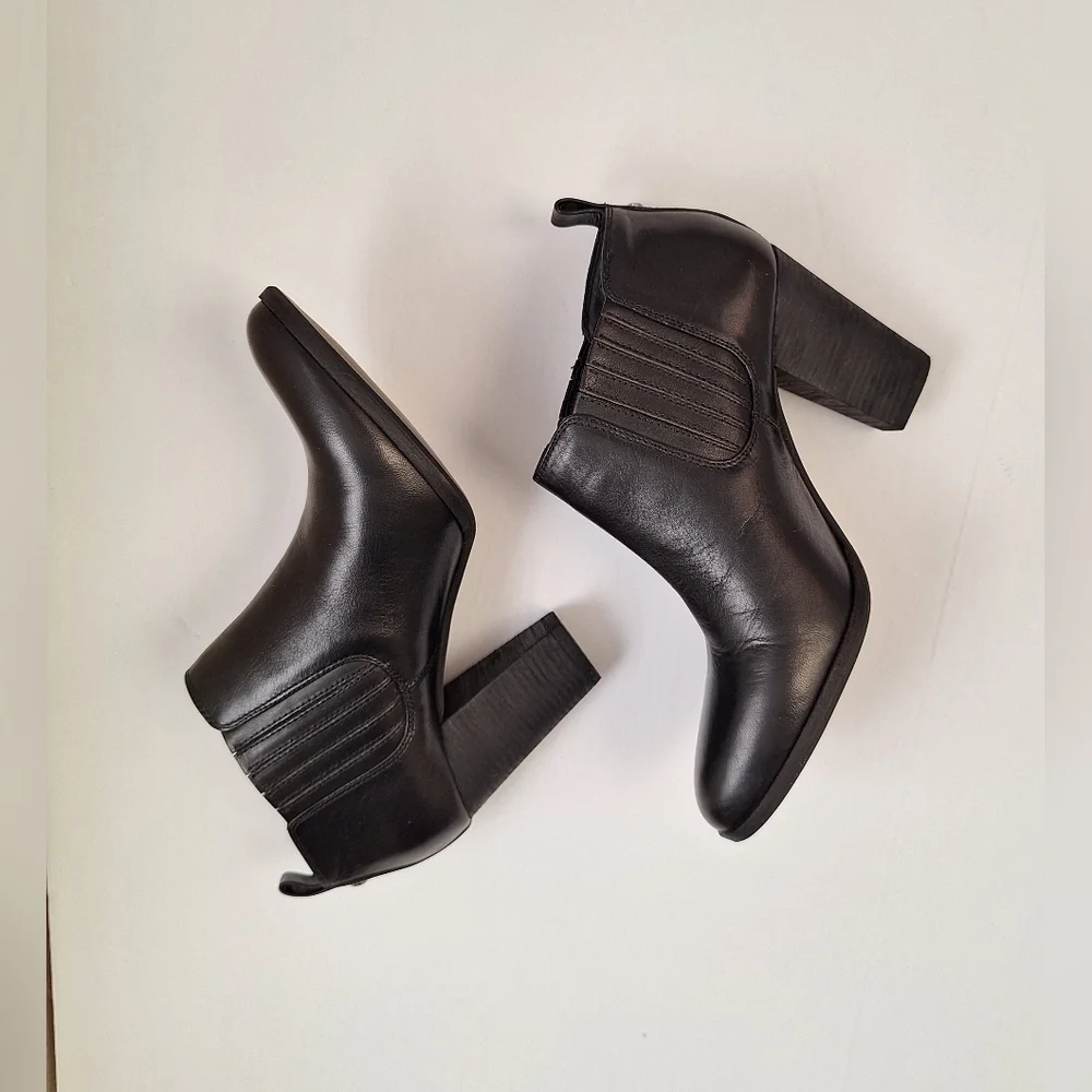 Michael Kors Leather Ankle Booties Pointed Block Heel Western Black Womens 6 NEW